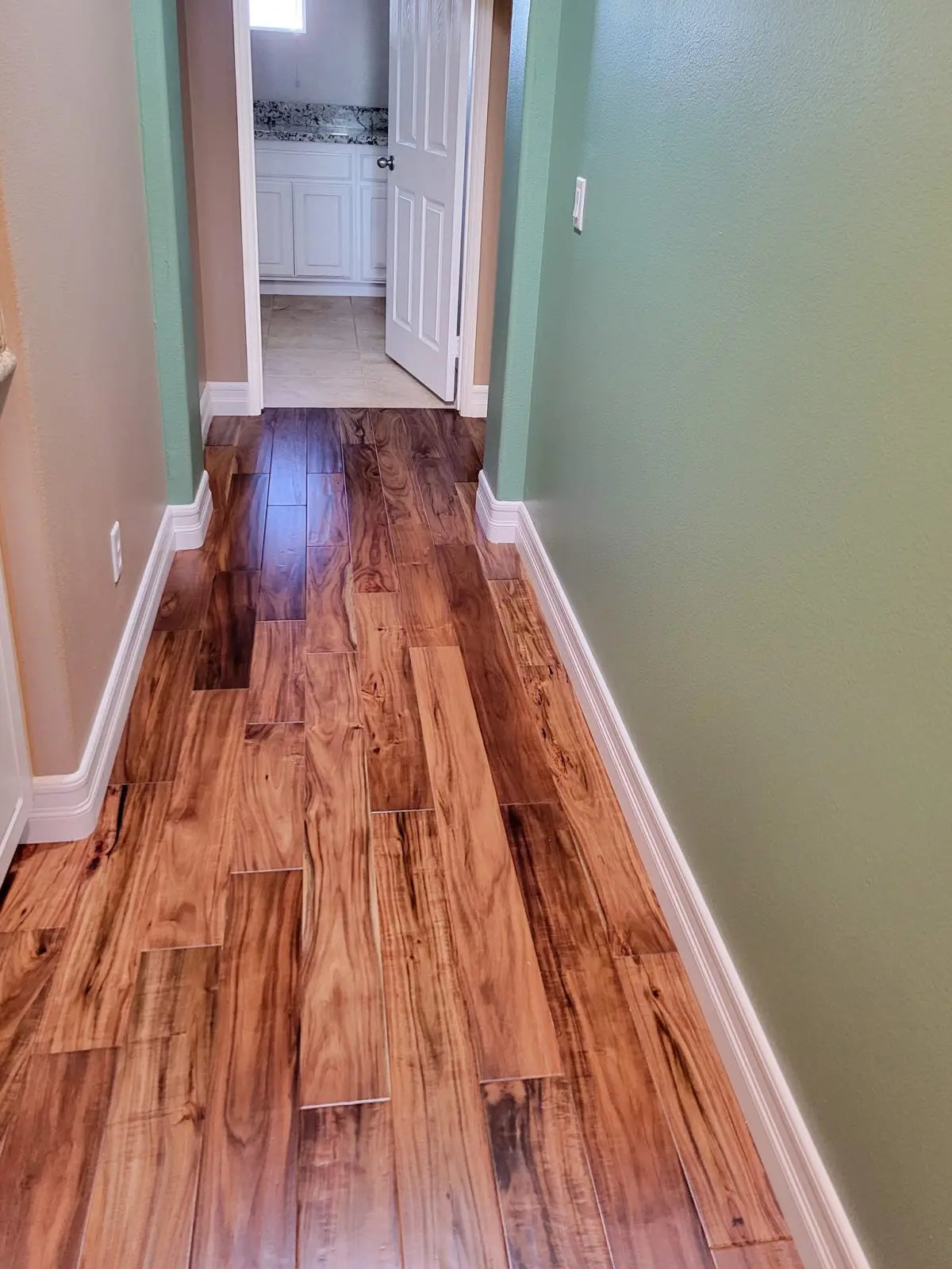 Exotics - Acacia Natural 5" - Engineered Hardwood Garrison