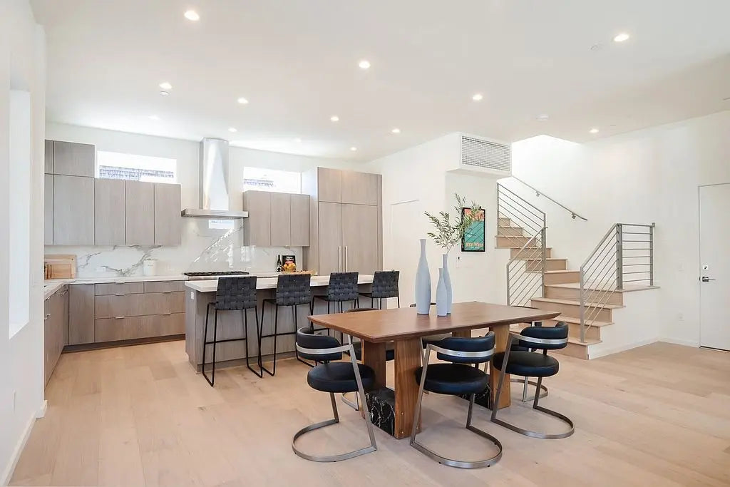 Vineyard European Oak - Bordeaux - Engineered Hardwood Garrison