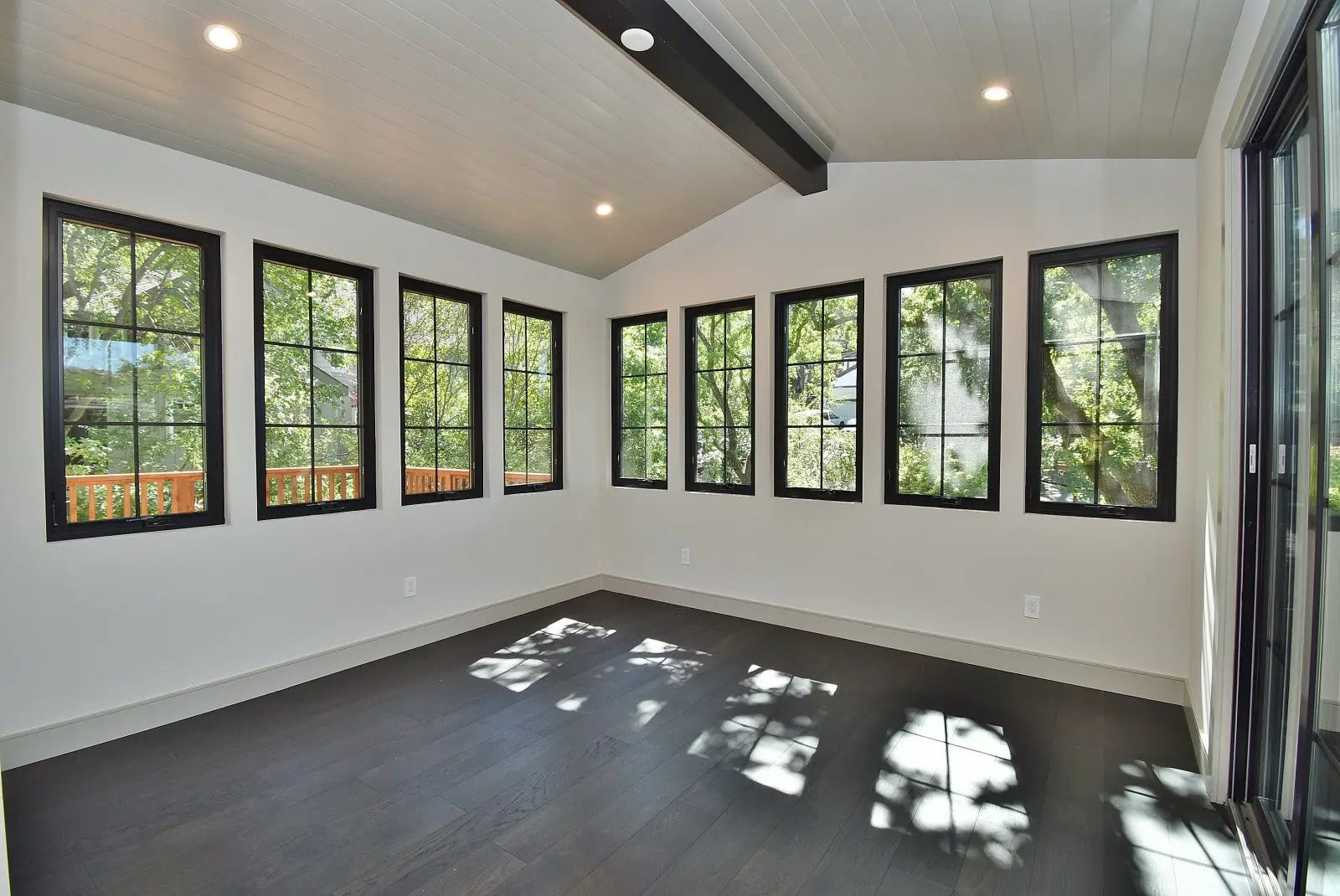 Newport European Oak - Carmel - Engineered Hardwood Garrison