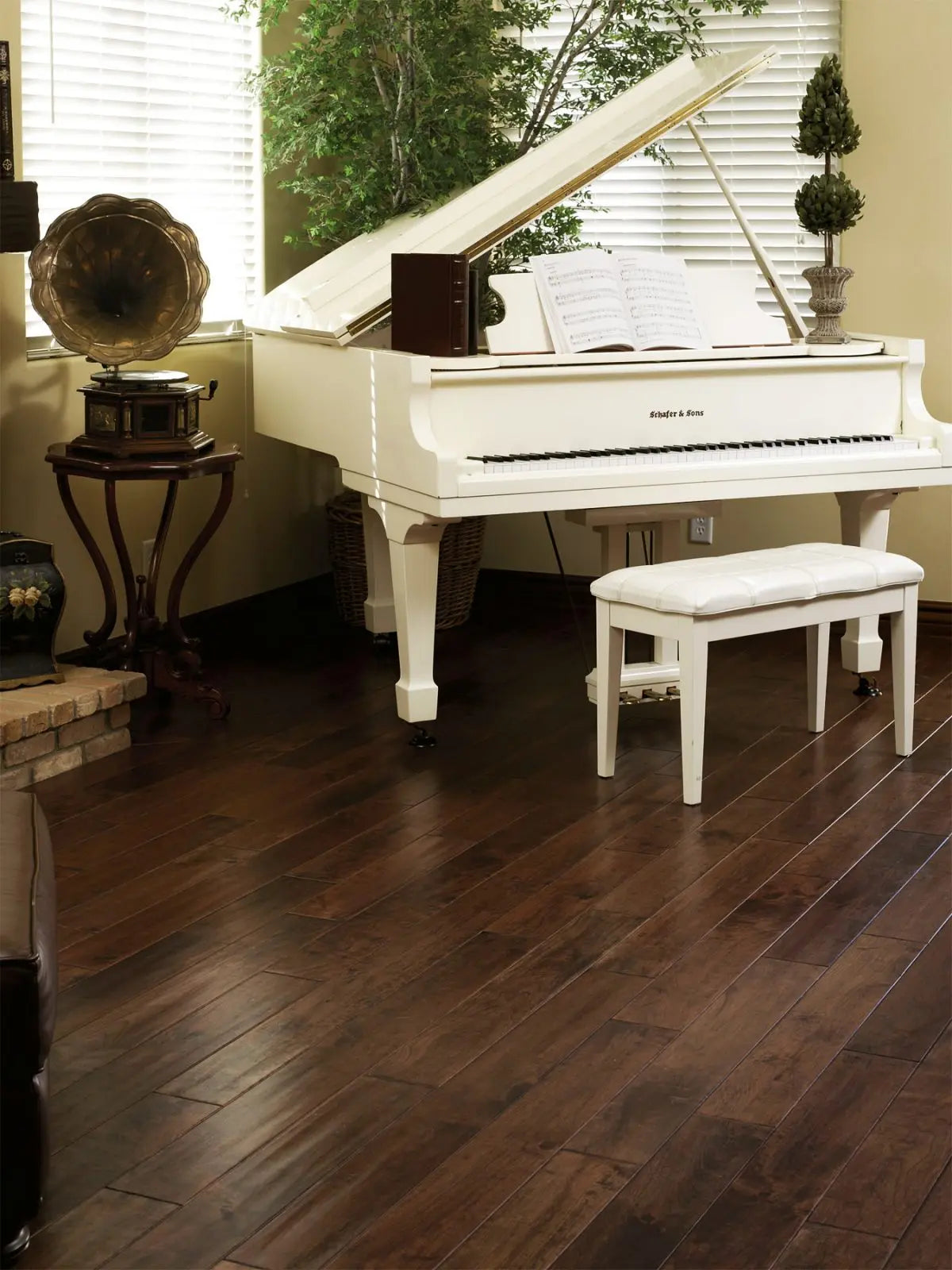 Carolina Classic - Hickory Charlotte - Engineered Hardwood Garrison