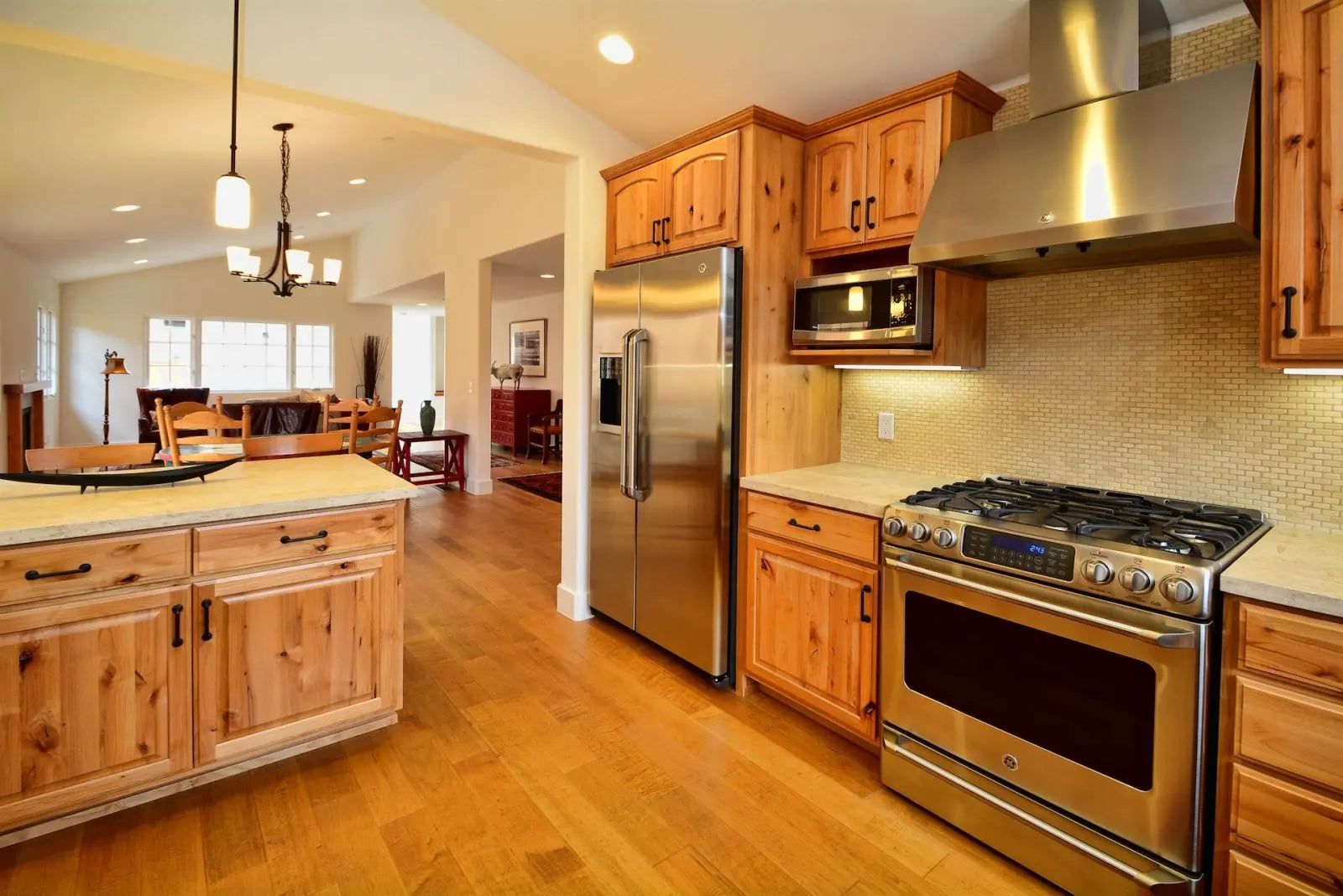Carolina Classic - Maple Durham - Engineered Hardwood Garrison