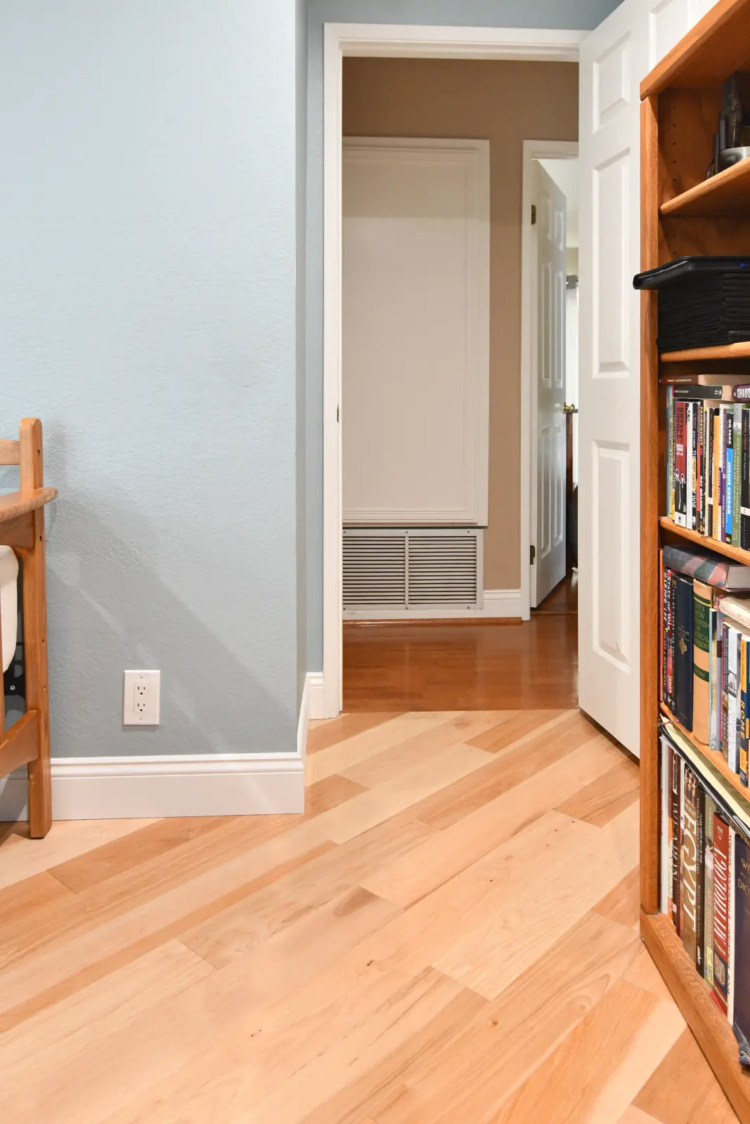 Garrison II Smooth - Hickory Natural - Engineered Hardwood Garrison