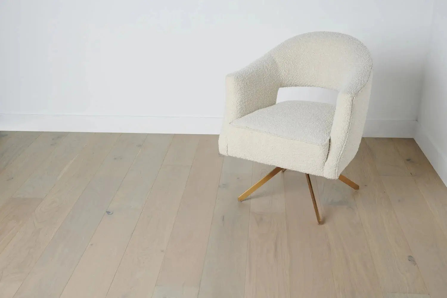 Abruzzo European Oak - Lamego - Engineered Hardwood Villagio Floors