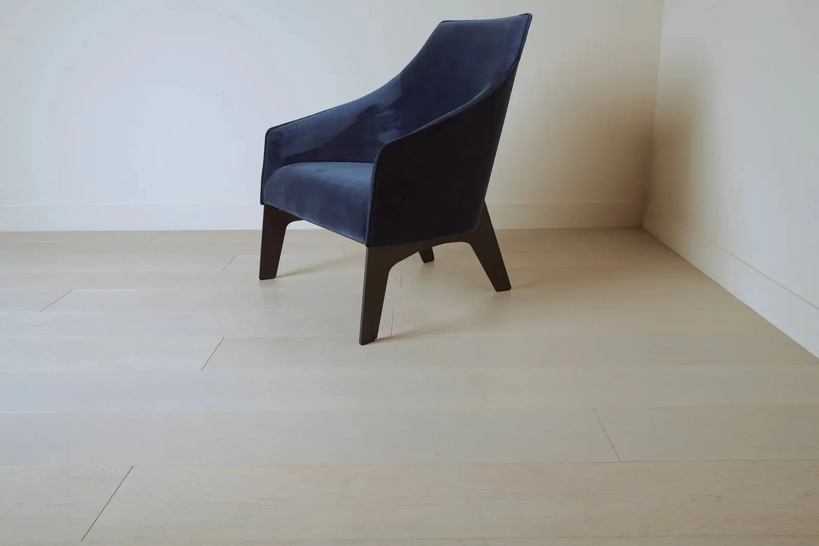 Casa Bianca European Oak - Latteo - Engineered Hardwood Villagio Floors