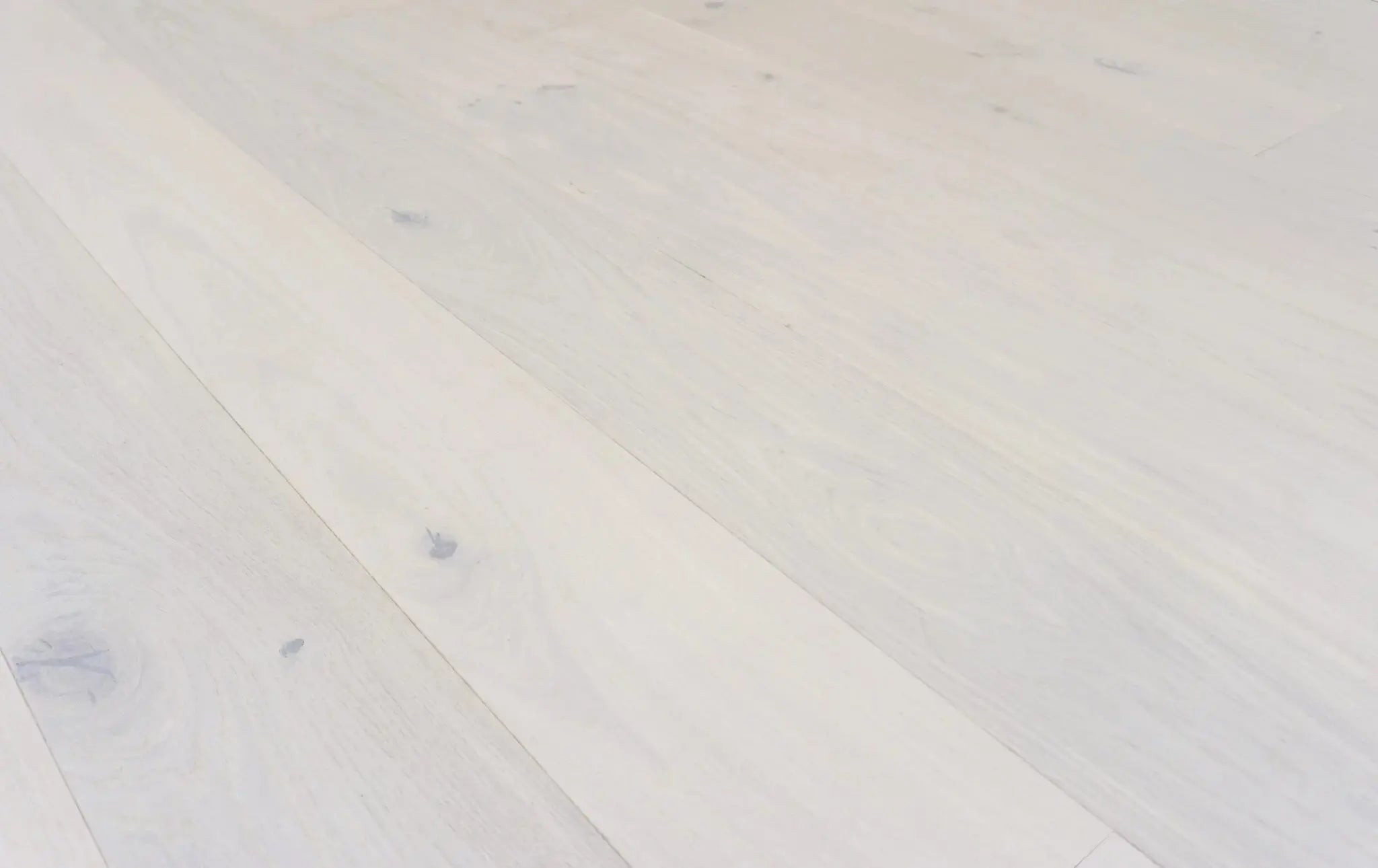 Oak Pisa Bene - 9.5" Wide - Engineered Hardwood Bergamo Floors