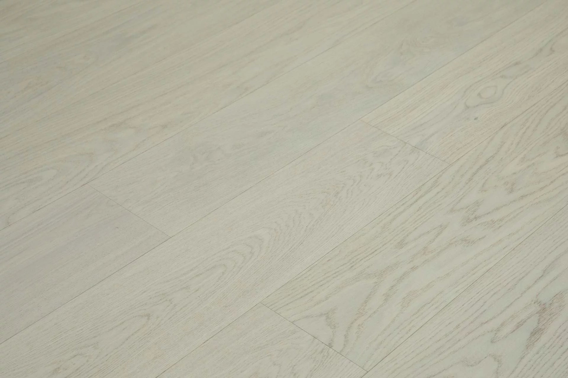 Oak Pisa Ultra - 7.5" Wide - Engineered Hardwood Bergamo Floors