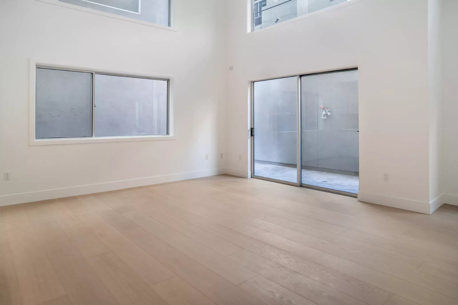 Gold Label - Champagne - Engineered Hardwood Garrison