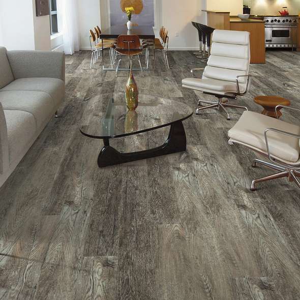 Endura Plus - Smoky Oak - LVP Shaw Floors