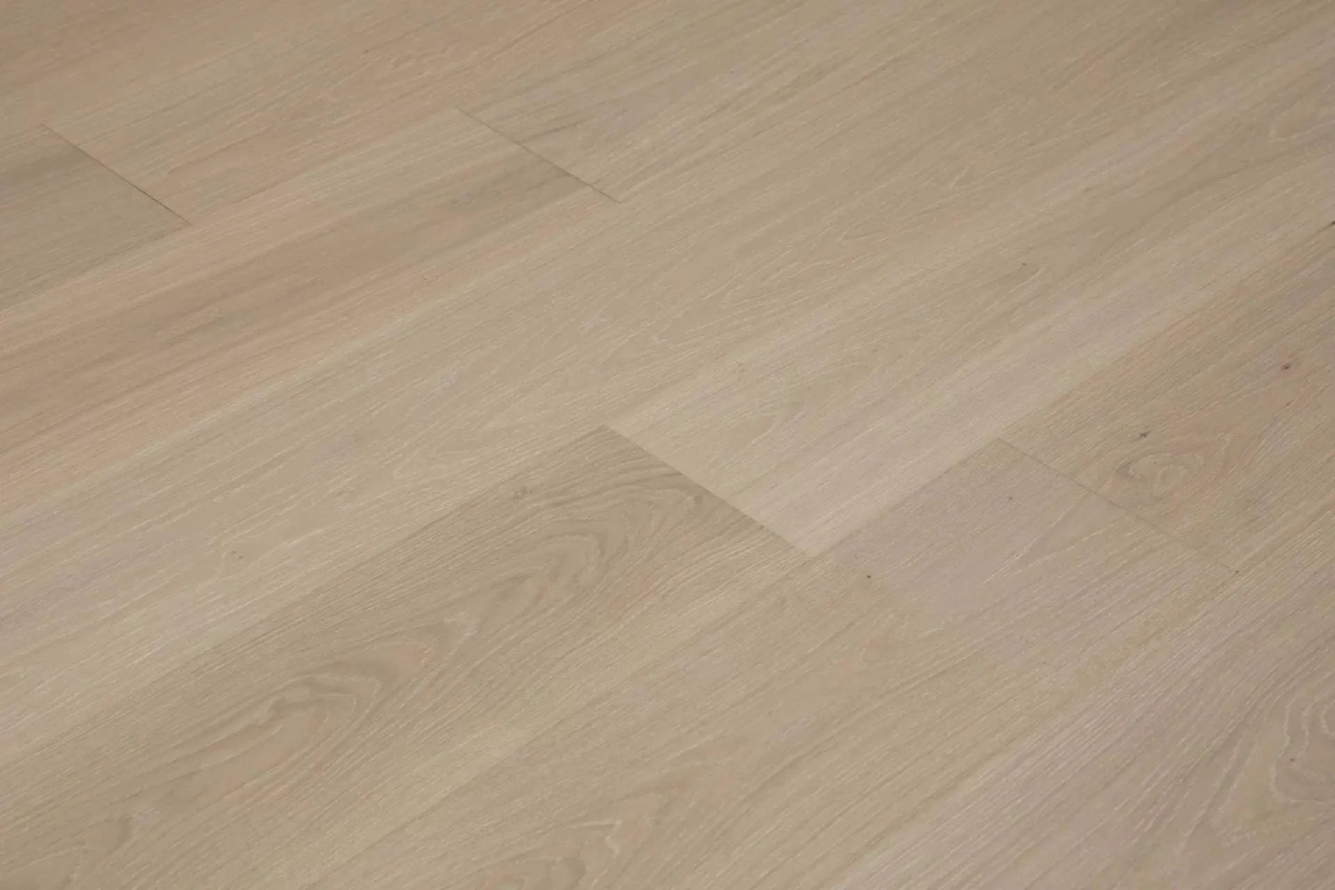 Oak Venosa Ultra - 7.5" Wide - Engineered Hardwood Bergamo Floors