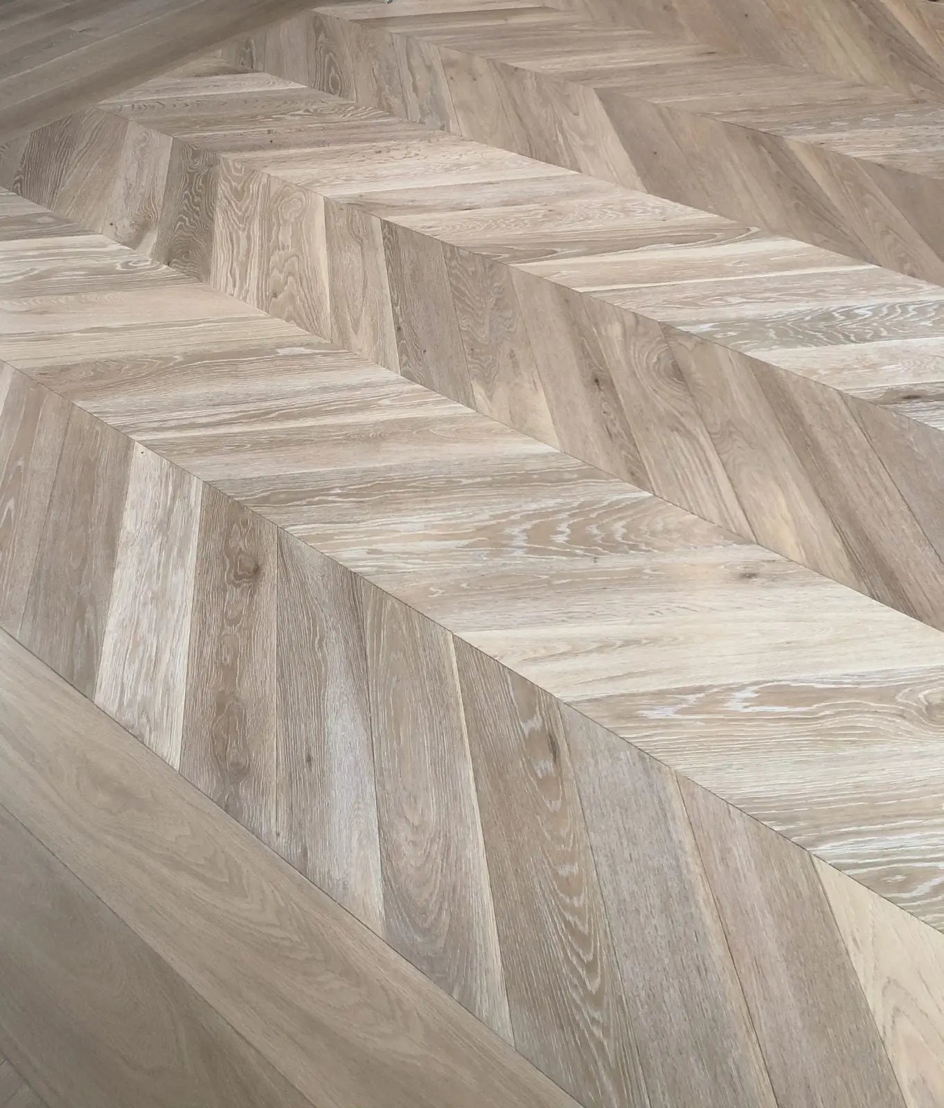 French Connection - Vintage White Wash - Engineered Hardwood Garrison