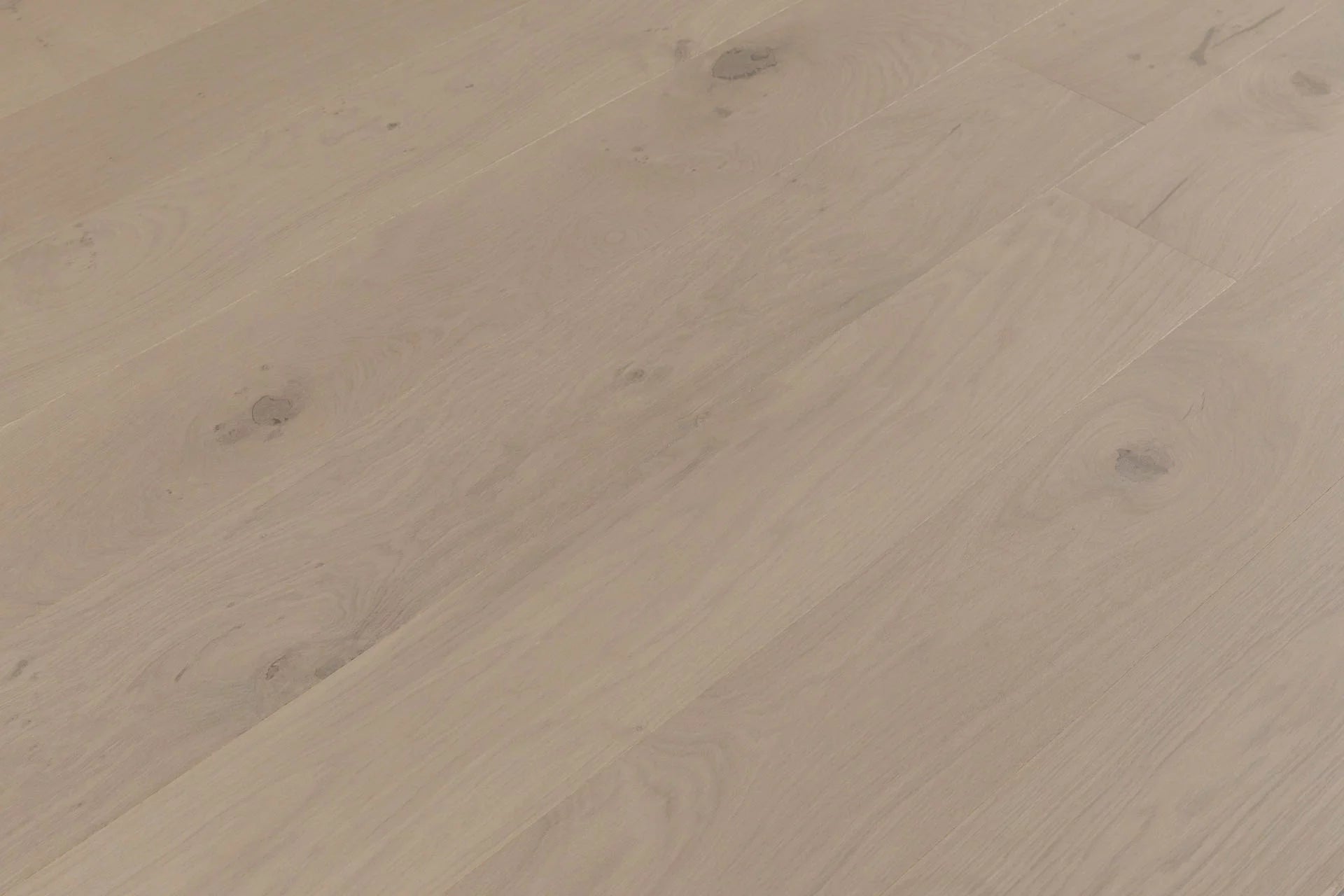 Oak Capri - 7.5" Wide - Engineered Hardwood