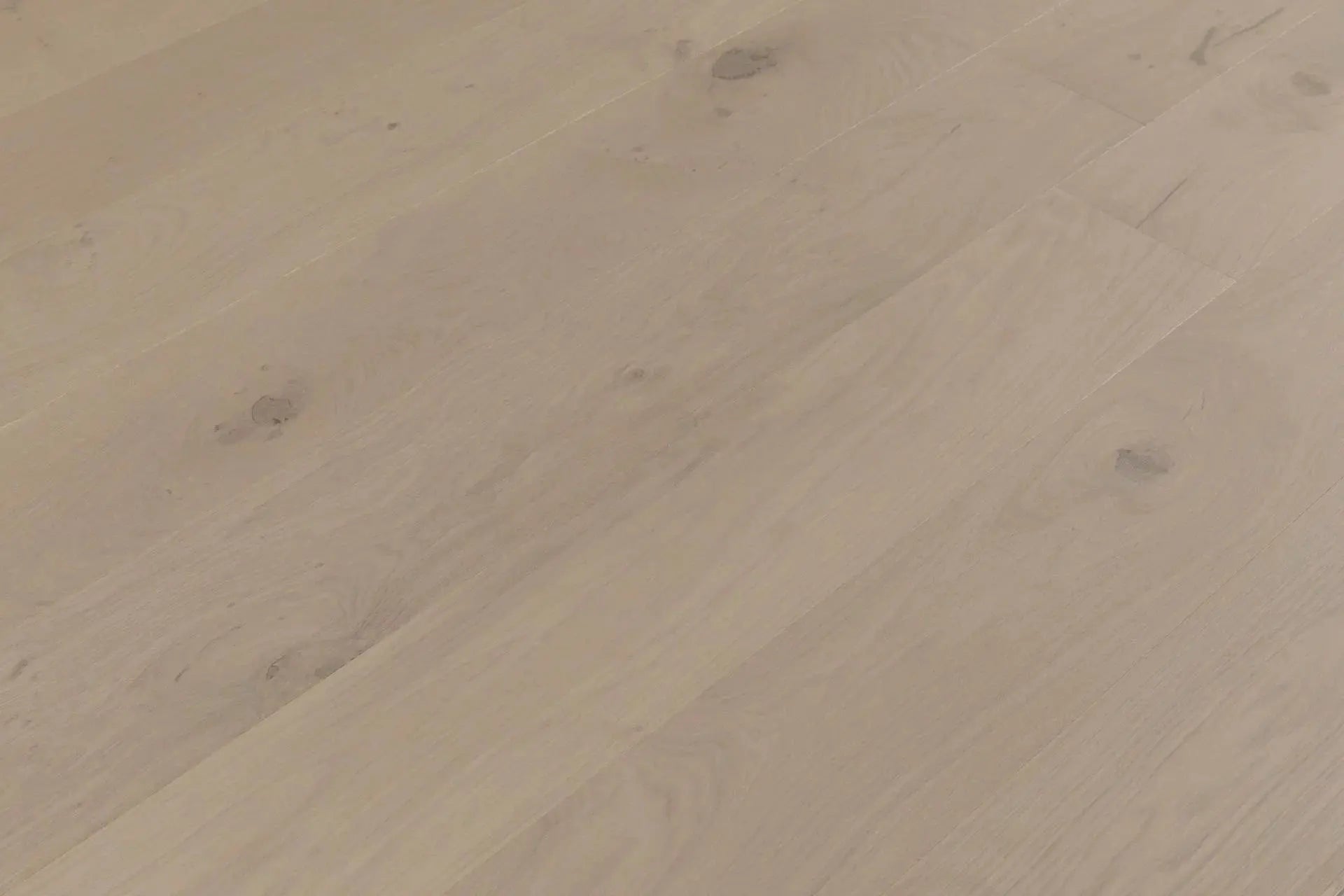 Oak Capri - 7.5" Wide - Engineered Hardwood Bergamo Floors