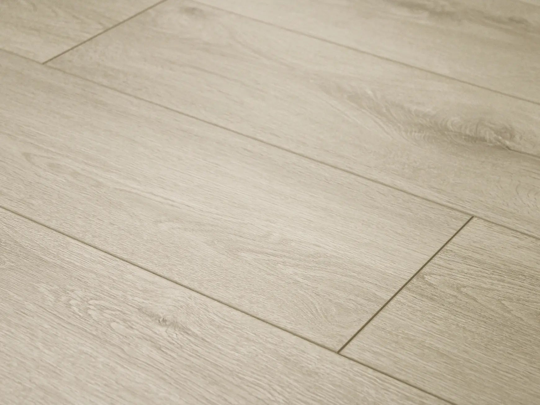 Lakeside - Oakwood - Laminate GemCore
