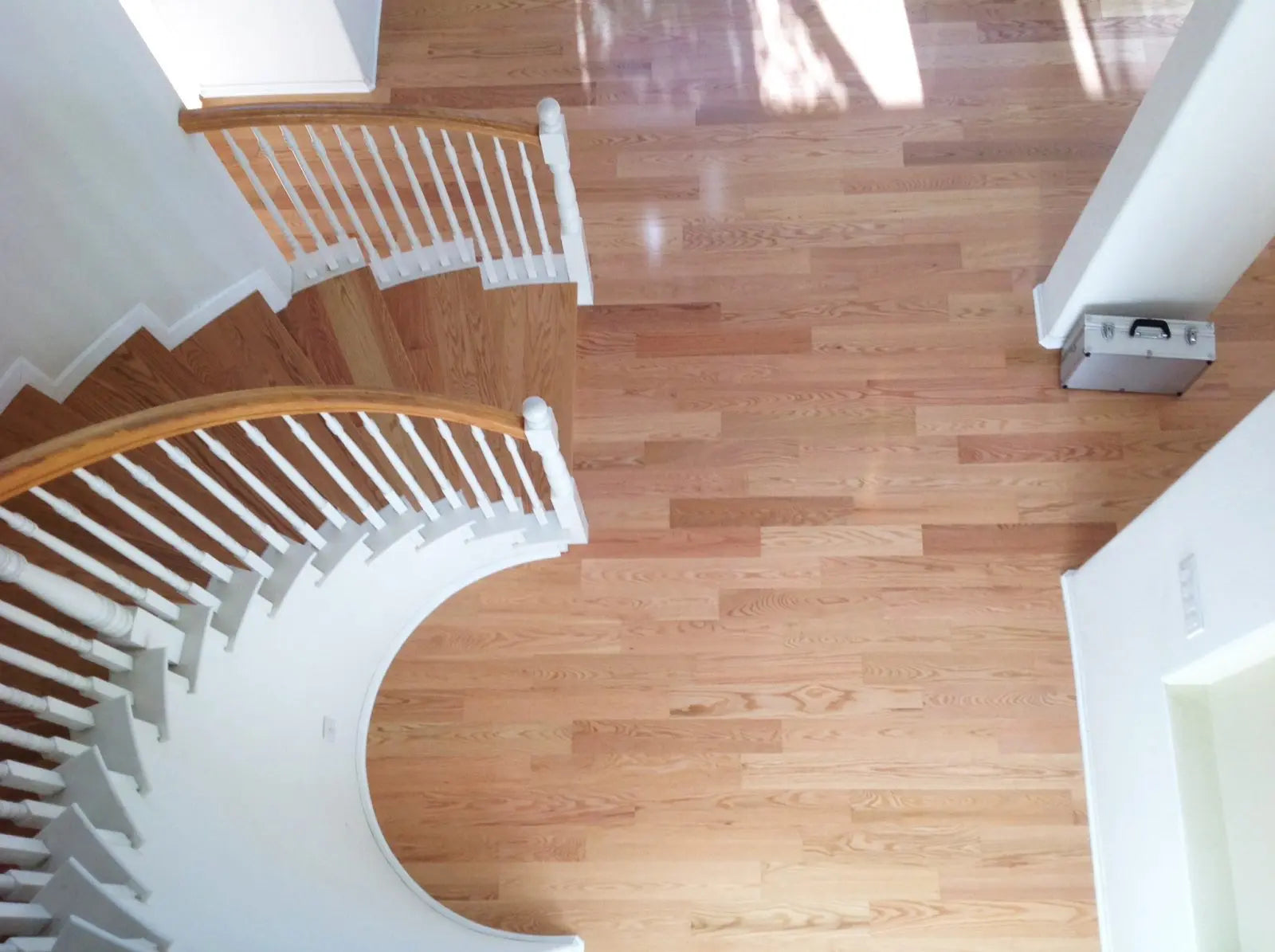 Crystal Valley - Red Oak Natural - Engineered Hardwood Garrison