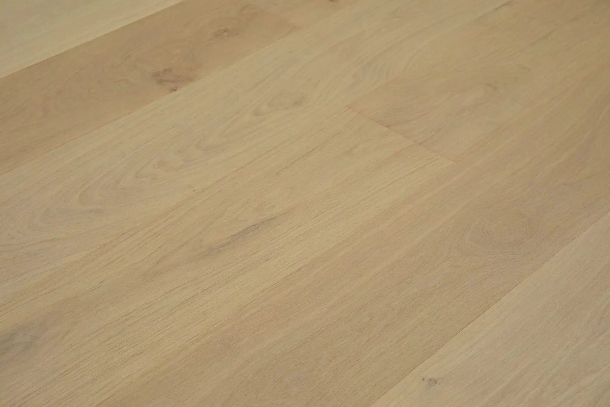Oak Turin Bene - 9.5" Wide - Engineered Hardwood Bergamo Floors