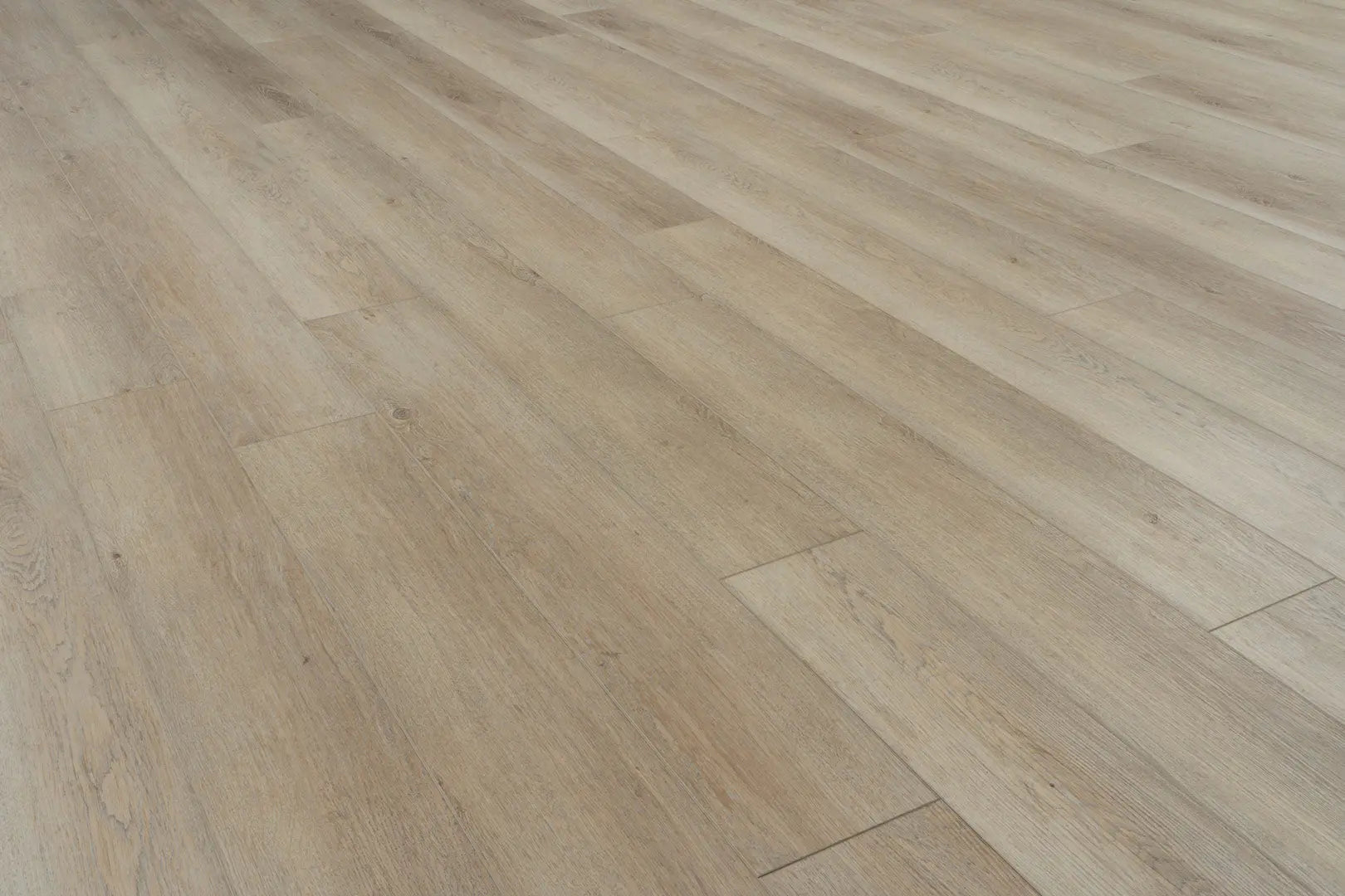 Moda Living - Simply Silver - LVP Moda Living