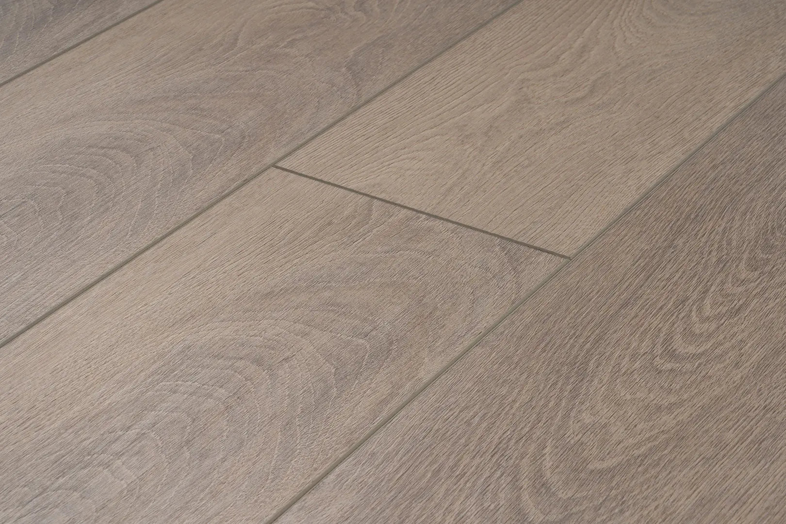 Uptown Chic - Born Ready - LVP Provenza