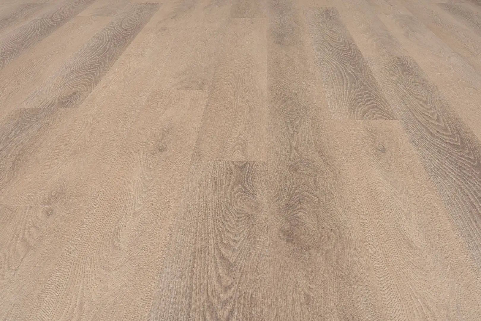 Uptown Chic - Breatless - LVP Provenza