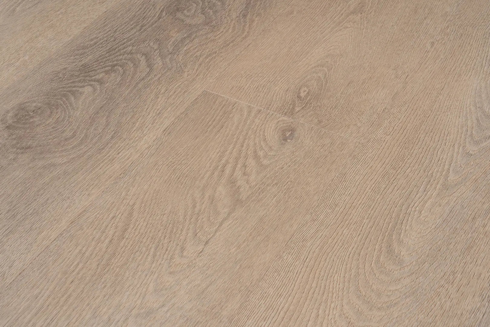 Uptown Chic - Breatless - LVP Provenza