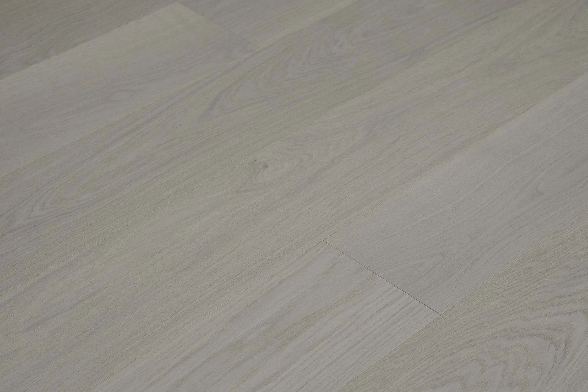 Oak Usini Ultra - 7.5" Wide - Engineered Hardwood